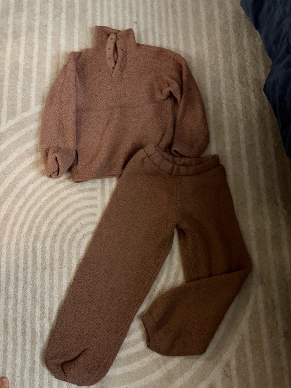 SKIMS Brown Sherpa Two-Piece Loungewear Set